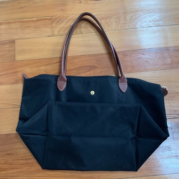 Longchamp Handbags - Longchamp le pliage large Black